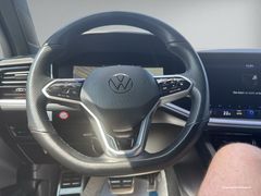 VW Touareg 3.0 TDI R-Line 4M Navi Fahrass Ahk Luft VW Touareg 3.0 TDI R-Line 4M Navi Fahrass Ahk Luft