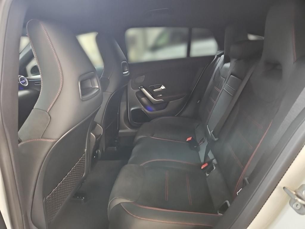 Fahrzeugabbildung Mercedes-Benz CLA 200 SB +AMG+AHK+STANDHEIZUNG+SOUND+DISTRONIC