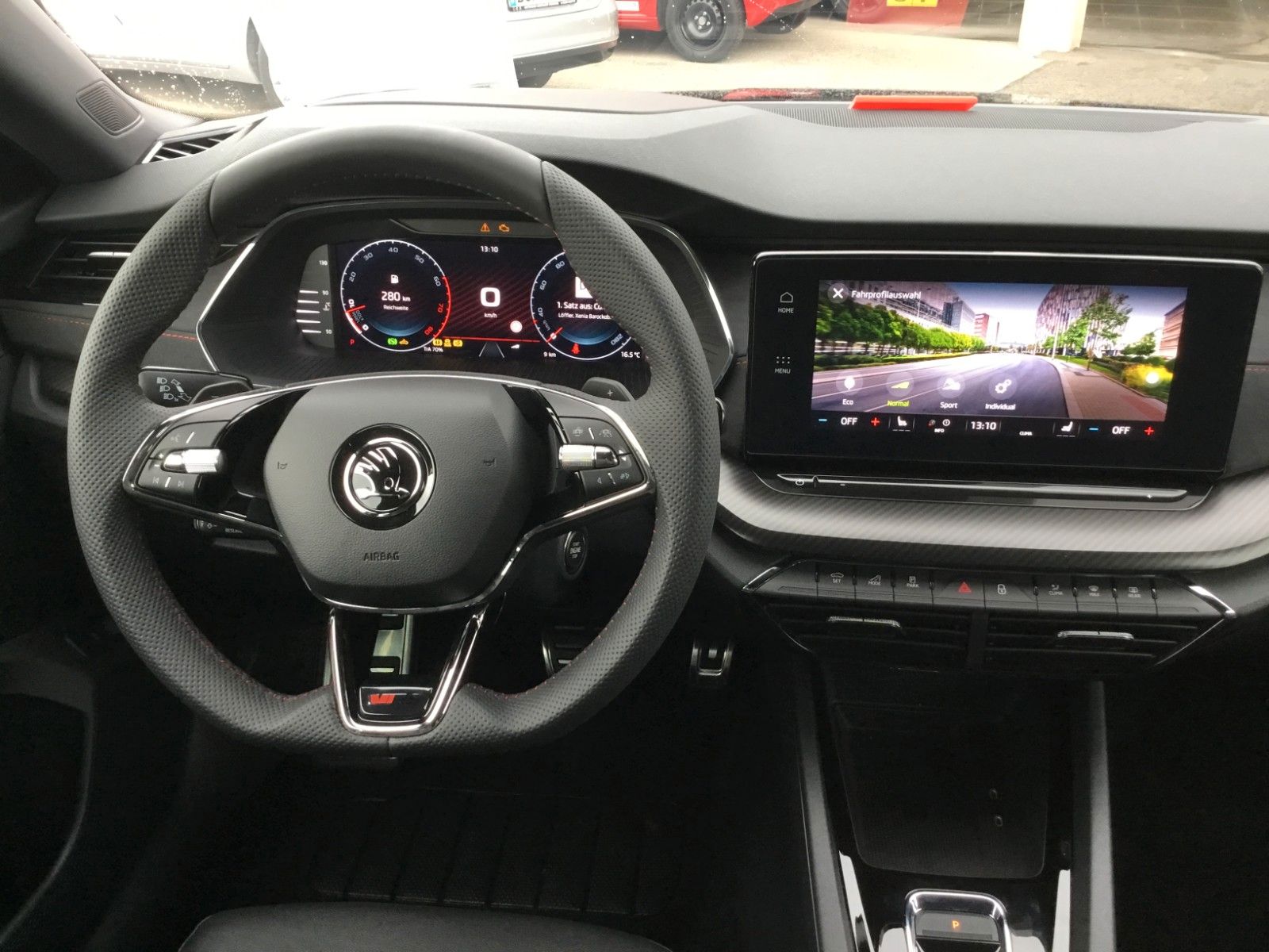 Fahrzeugabbildung SKODA Octavia 2.0TSI DSG RS Combi+AHK+Standheizung+19"