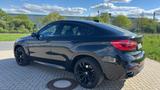 BMW X6 M50d *Softclose*Adaptive*AnhängeKup*Alarm*LED - schwarze BMW X6 M50