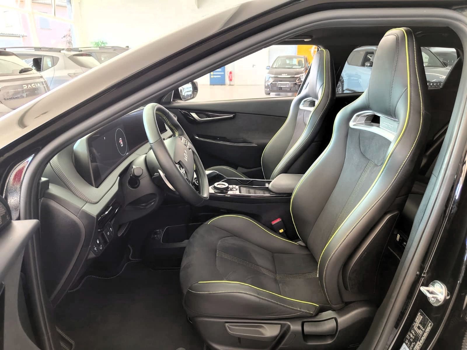 KIA EV6 GT 77,4-kWh AWD Glasdach HUD Navi LED – Bild 8