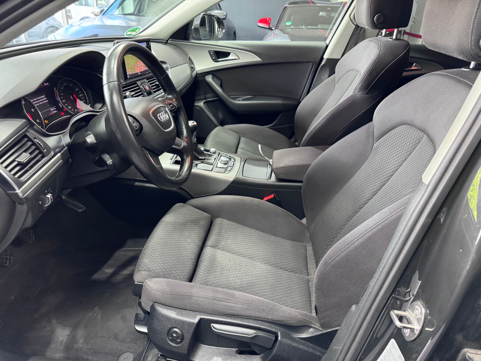 Fahrzeugabbildung Audi A6 Avant 2.0 TDI ultra*NAVI*XENON*