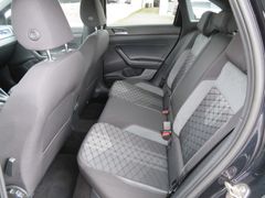 VW Taigo 1.5 TSI R-Line DSG Navi IQ.Light Lane 17'' VW Taigo 1.5 TSI R-Line DSG Navi IQ.Light Lane 17''