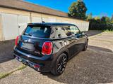 MINI Cooper S Coupé - MINI Cooper S aus 2016