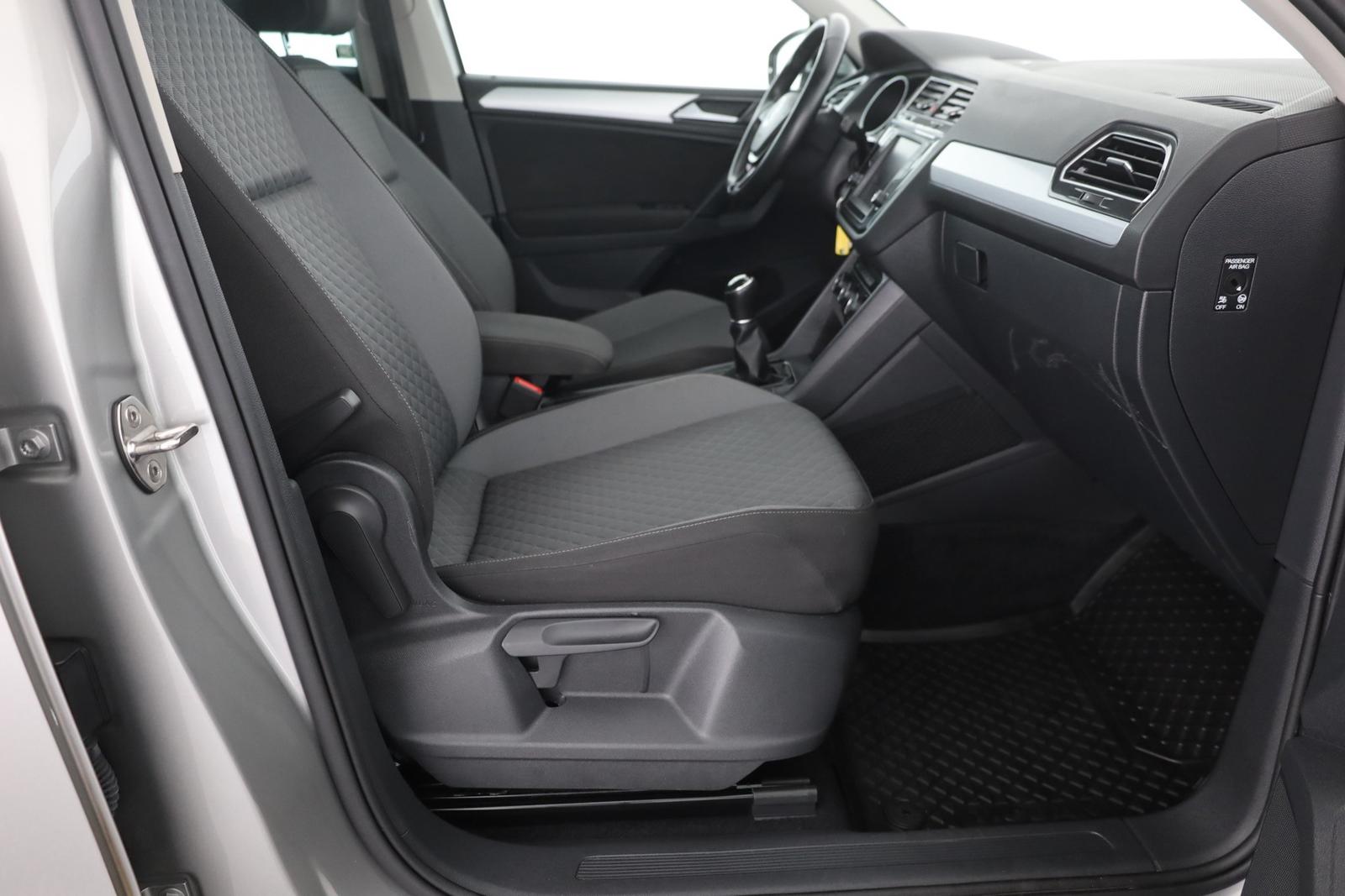 Volkswagen Tiguan 1.4 TSI Comfortline LED AHK Kamera ACC