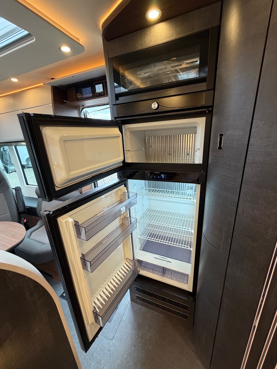 Fahrzeugabbildung Carthago chic c-line 4.9 LE MJ26 Cortina