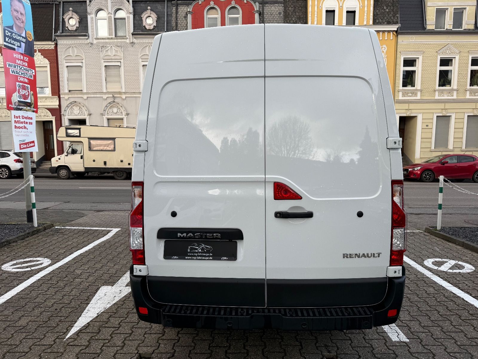Fahrzeugabbildung Renault Master III Kasten L3H2 NAVI KAMERA 7-SITZER