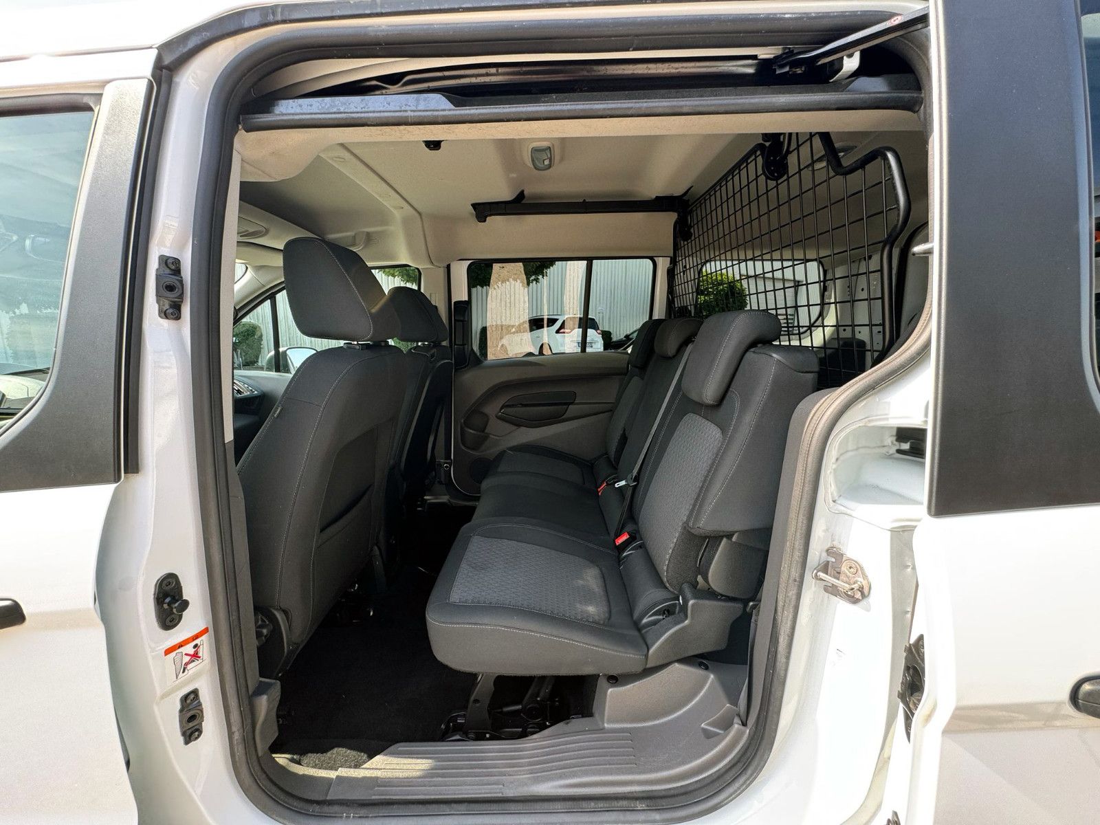 Fahrzeugabbildung Ford Transit Connect Kombi L2 1.5 EB Aut. Trend KAM