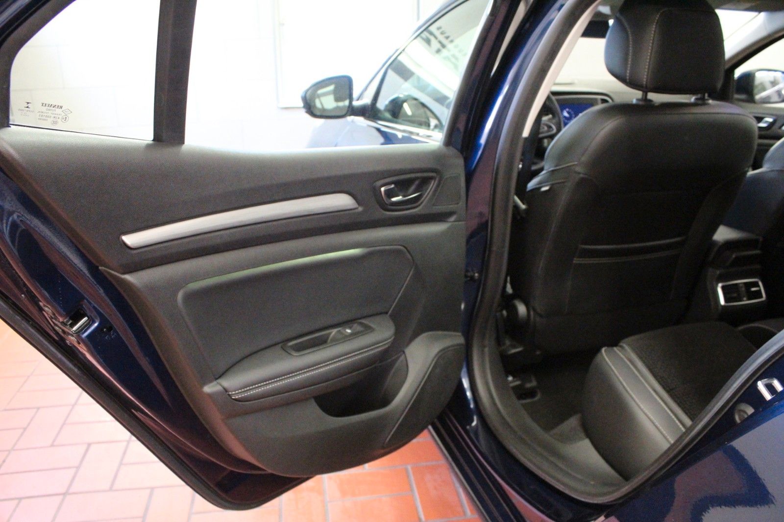 Fahrzeugabbildung Renault Megane ENERGY TCe 130 Intens/*Winterräder