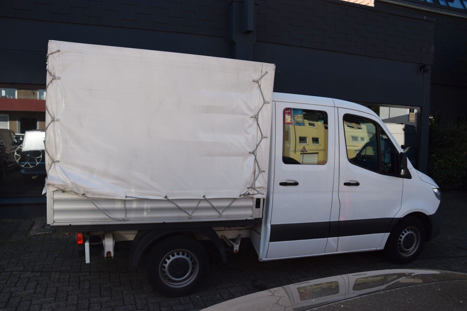 Fahrzeugabbildung Mercedes-Benz Sprinter III Pritsche DoKa Plane Tempomat Klima