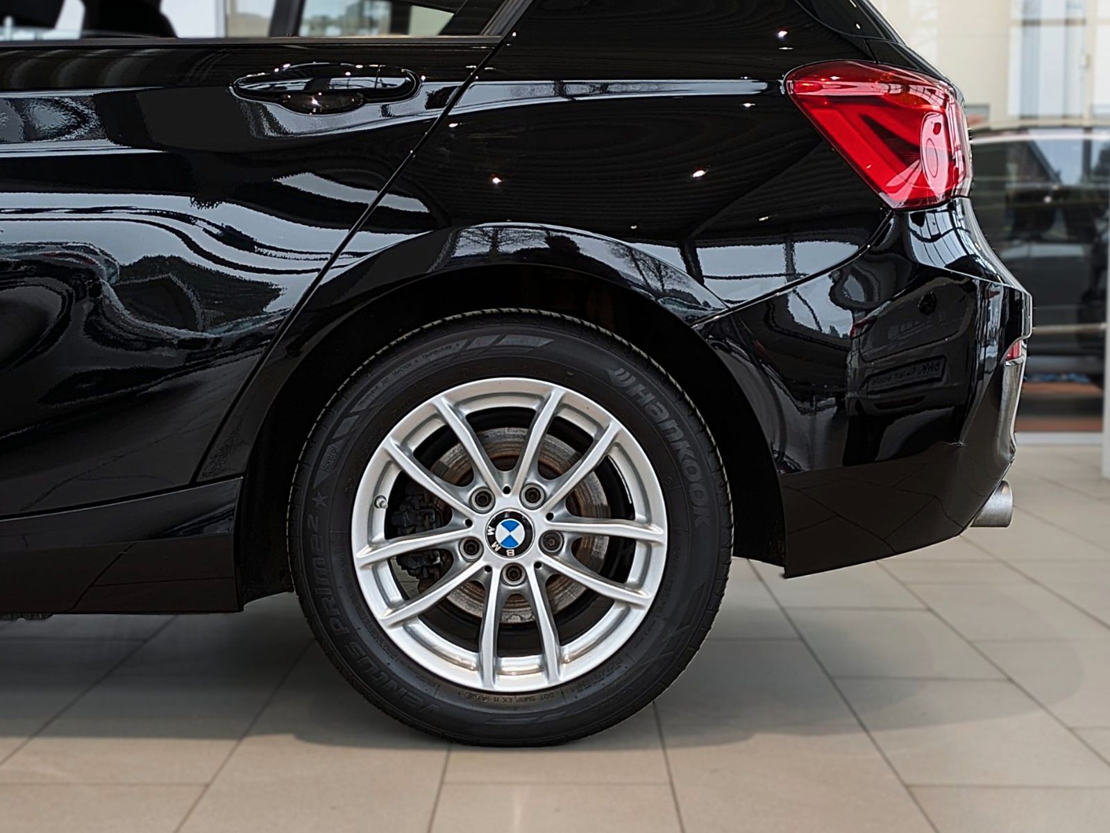 Fahrzeugabbildung BMW 116d 5 Trg KLIMAAUT NAVI SITZHZG PDC 1.HAND ALU