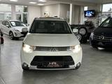 Mitsubishi Outlander Plug-in Hybrid PHEV Top 4WD/Leder/Navi - gebrauchte Mitsubishi Outlander aus dem Jahr 2016