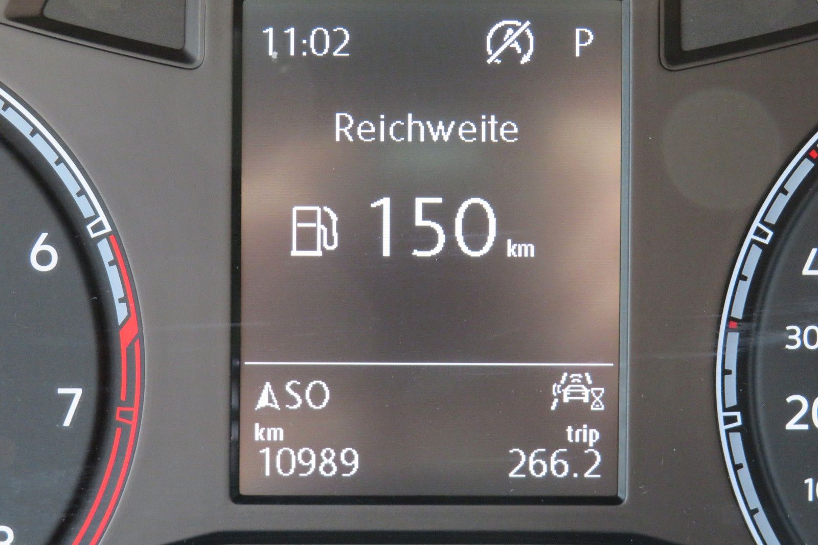 Fahrzeugabbildung Volkswagen T-Roc SPORT/R-LINE ACC KAMERA SITZH. 18`NAVI 1H