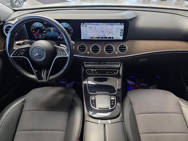 MERCEDES-BENZ E 200 — Foto 19