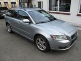 Volvo V50 2.0D "Momentum" - Volvo V50: Momentum
