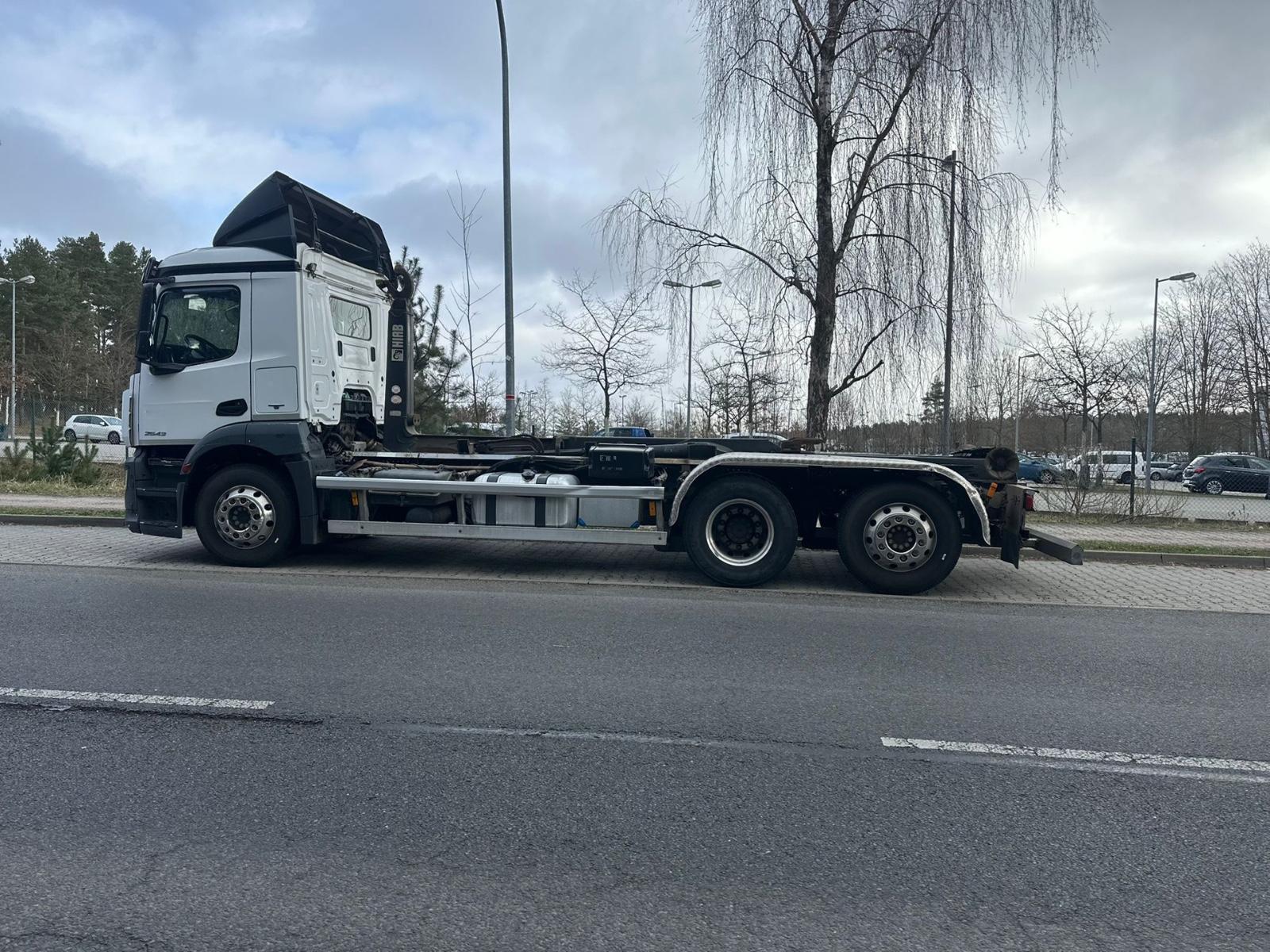 Mercedes-Benz Antos  2543  K   Hiab