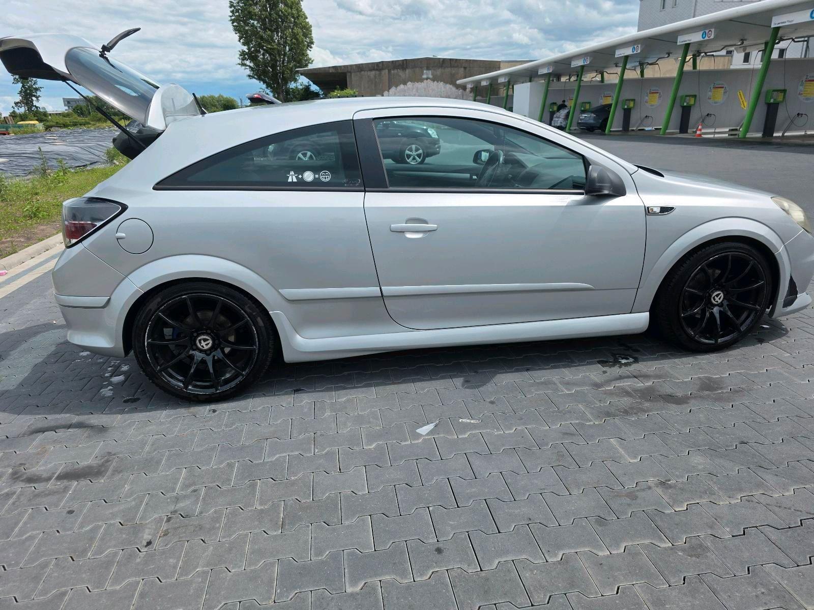 Opel Astra 2006 — photo 11