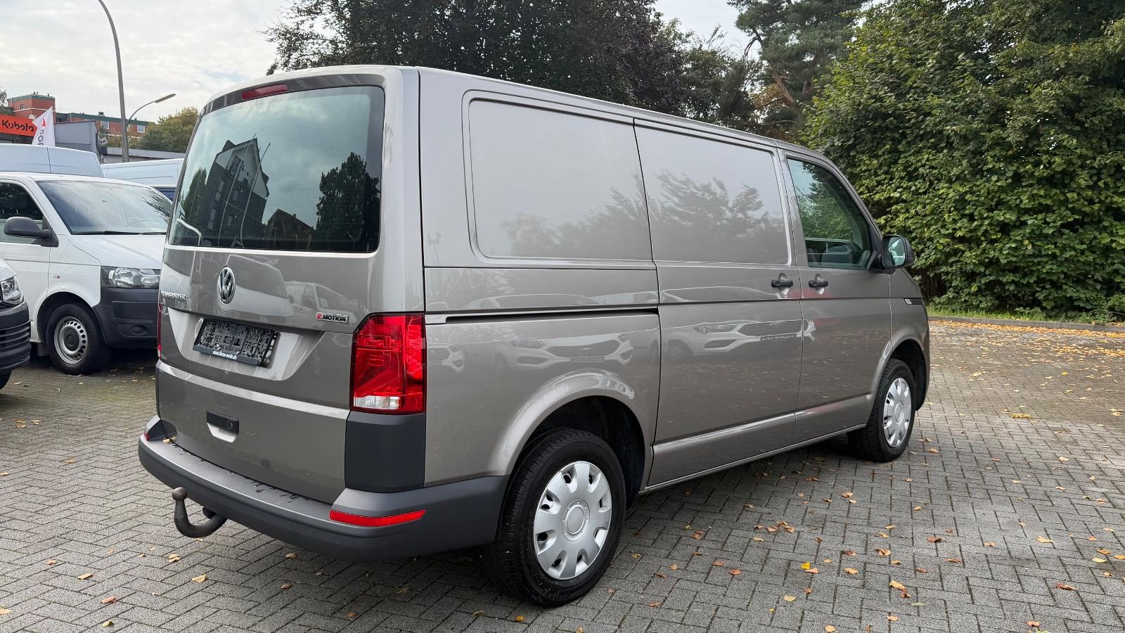 Volkswagen T6.1 4MOTION DSG TRANSPORTER KURZ/AHK/TEMPOMAT