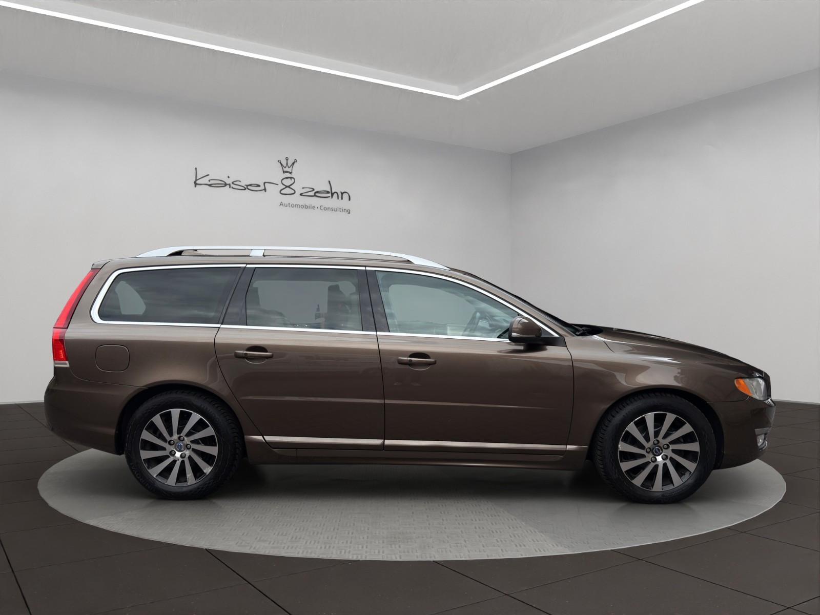 Volvo V70 D4 181 ch Summum • Cuir beige • GPS • Bi-Xénon • Webasto • Siège mémoire