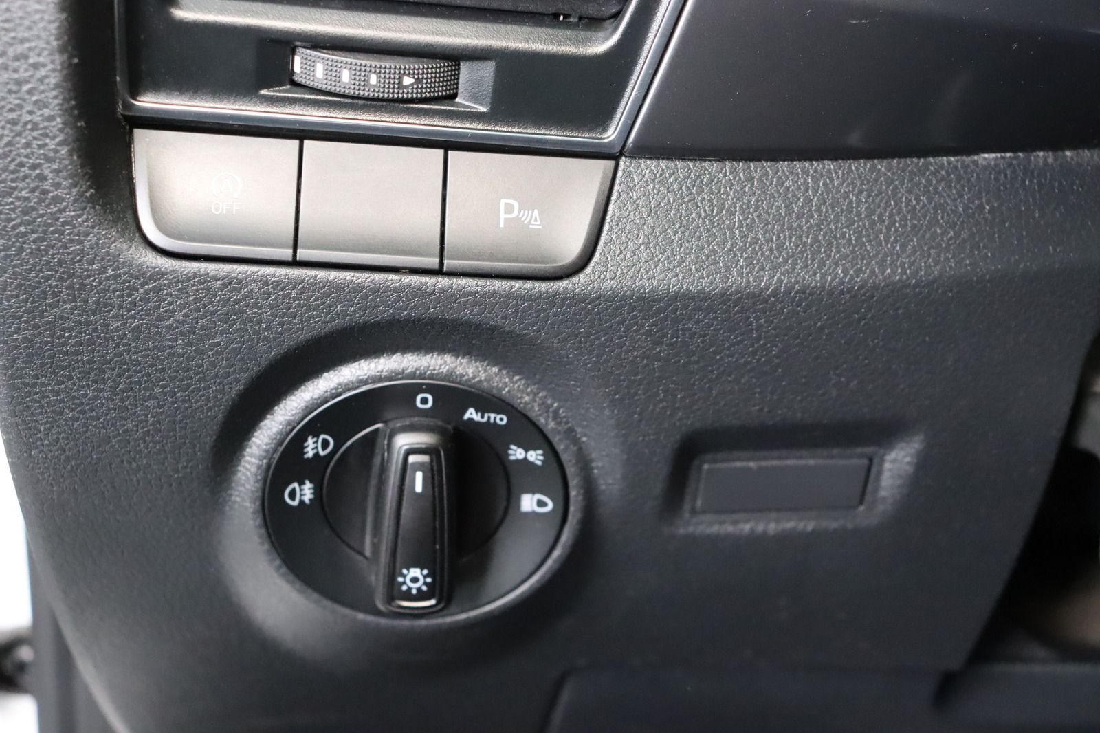 Fahrzeugabbildung SKODA Fabia 1.0 Combi Automatik * LED * Navigation Cle