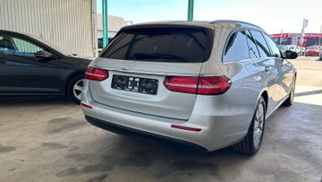 Mercedes E 220 - 4