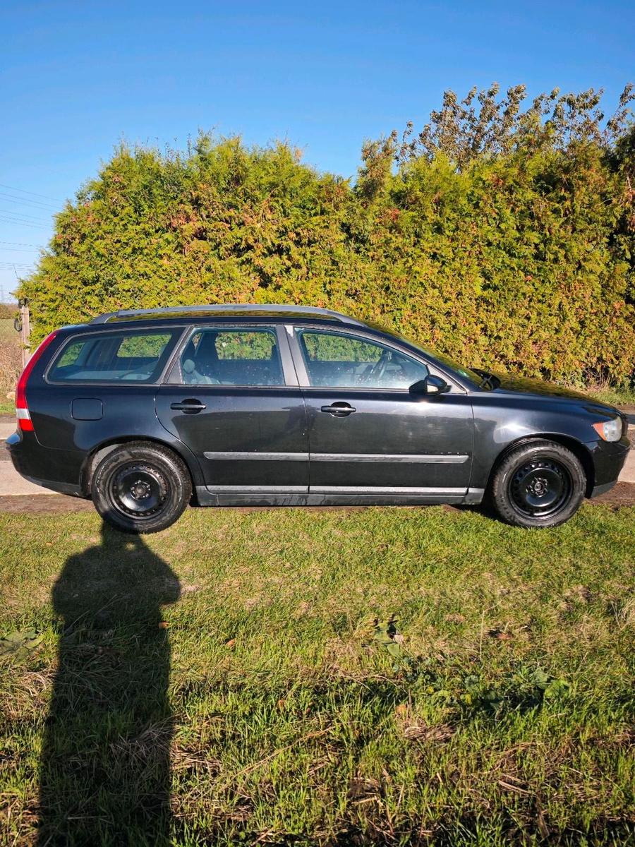 Volvo V50 2005 — двигун 136 HP (100kW)