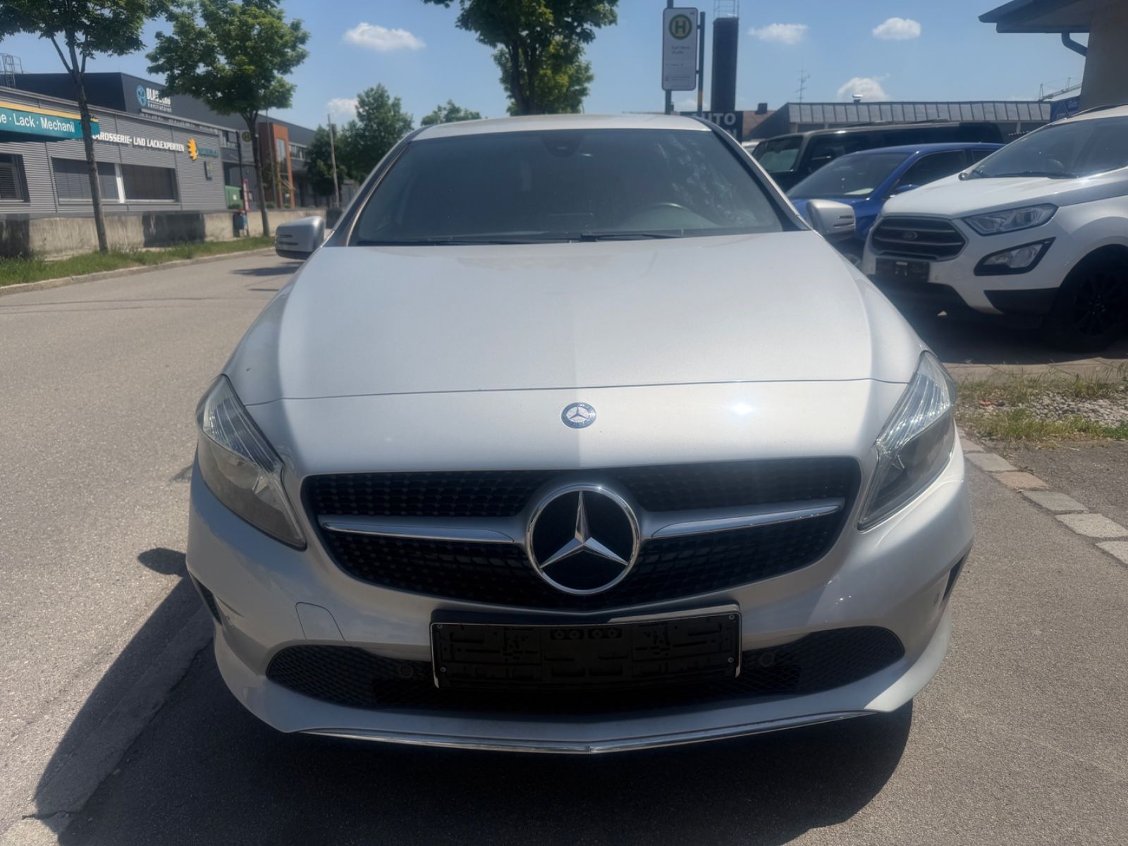 MERCEDES-BENZ A 200 Activity Edition