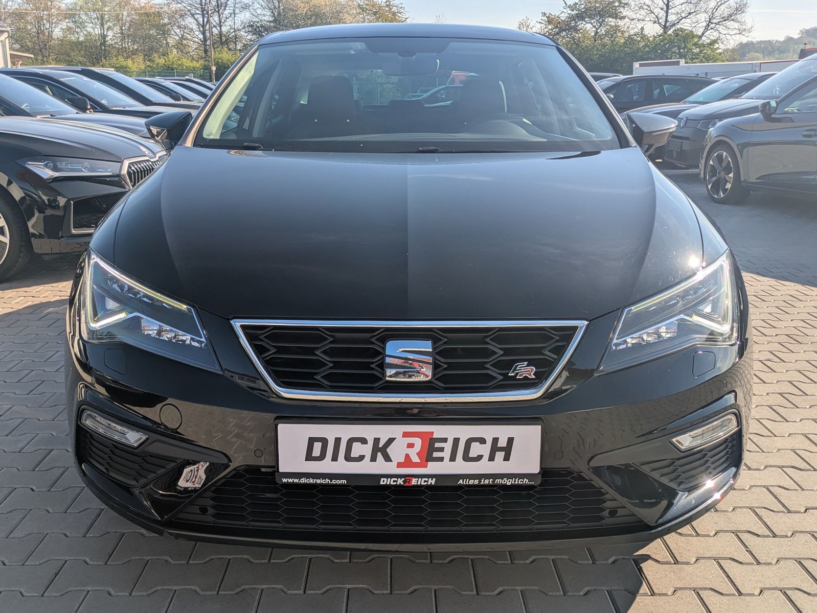 Fahrzeugabbildung SEAT Leon 1.4 TSI FR SCHIEBE-GLAS*KAMERA*LED*DAB*TEMP