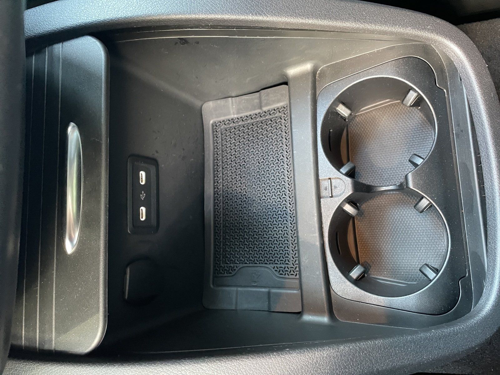 Fahrzeugabbildung Mercedes-Benz EQV 300 L Facelift AVANTGA Pano DISTRO 360° MLED