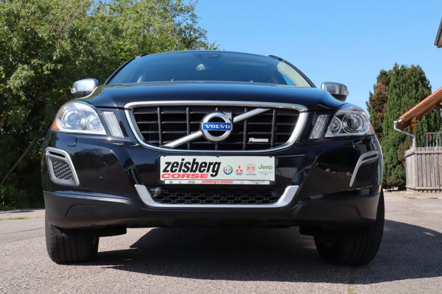 Fahrzeugabbildung Volvo XC60 R-Design D5 AWD Automatik Navi AHK 2. Hand