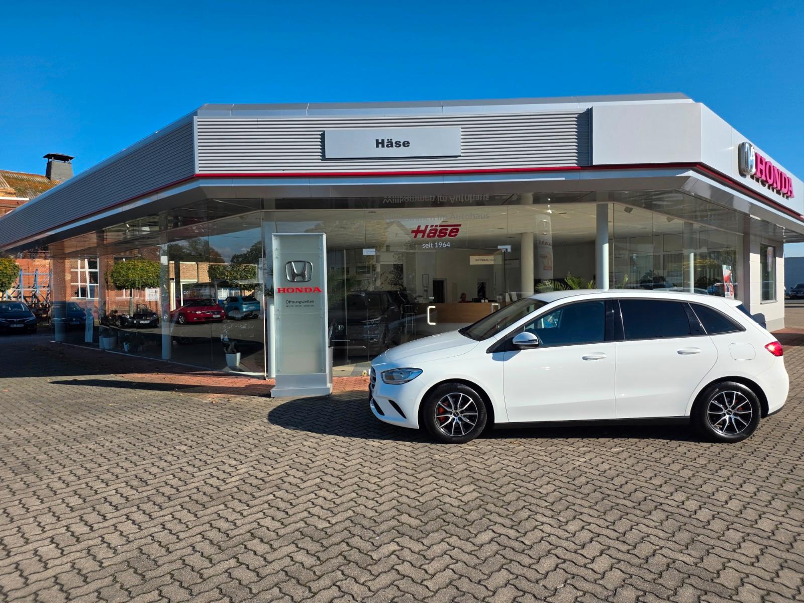 Mercedes-Benz B 180 NAVIGATION+Parkassistent+Infotainment