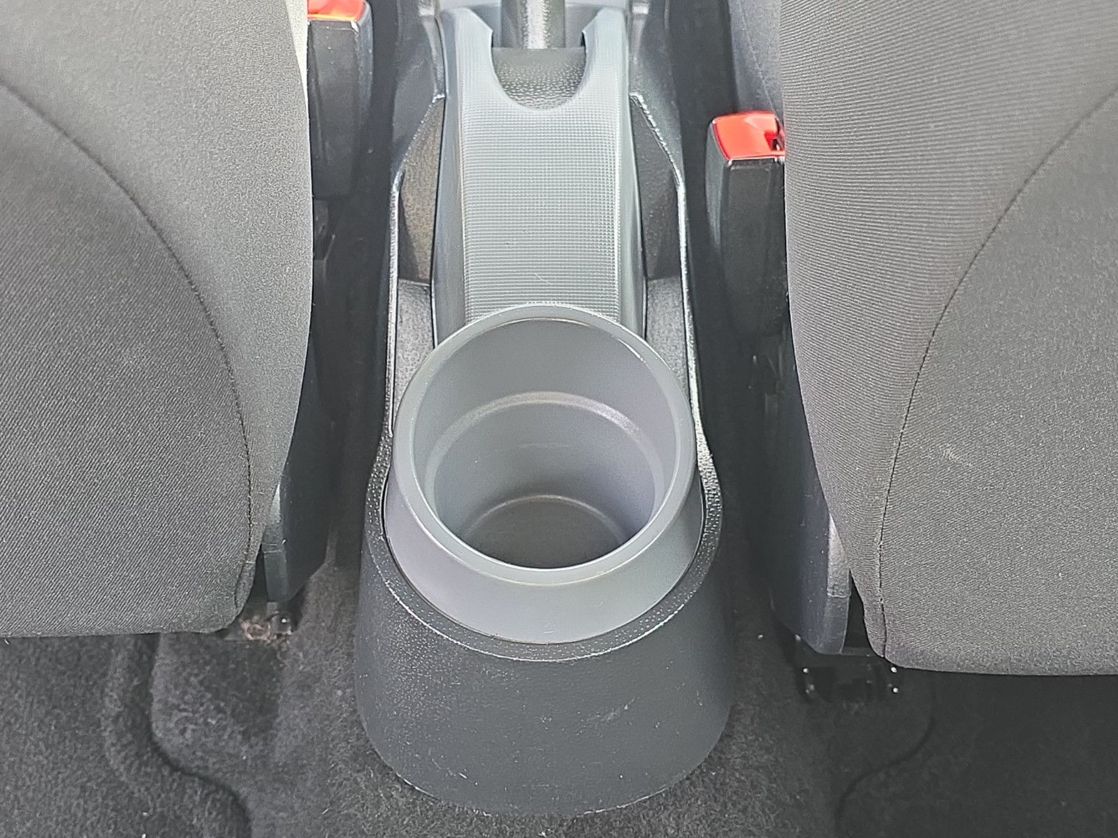 Fahrzeugabbildung SEAT Ibiza Lim. Reference Salsa Klima Sitzeheizung