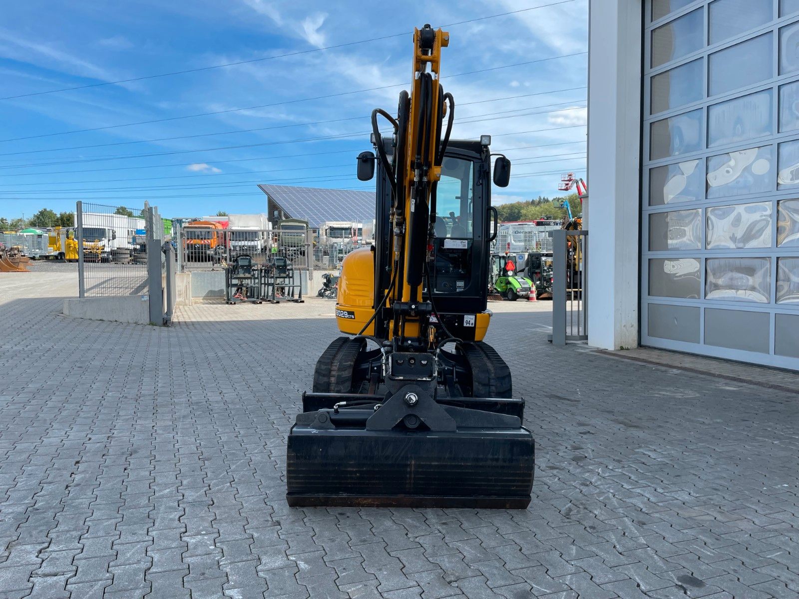 Fahrzeugabbildung JCB 8029 CT / 151h / 2023 / Inkl. Löffelpaket - mit KI generiert/bearbeitet