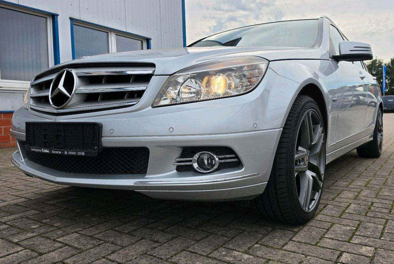 Mercedes-Benz C180 2010 — photo 10
