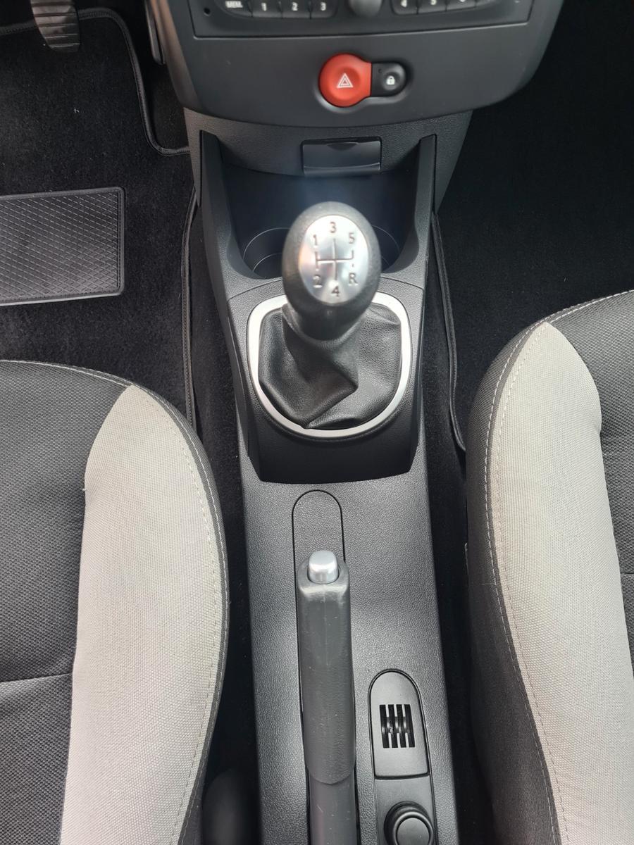 Renault Clio 2012 — photo 12