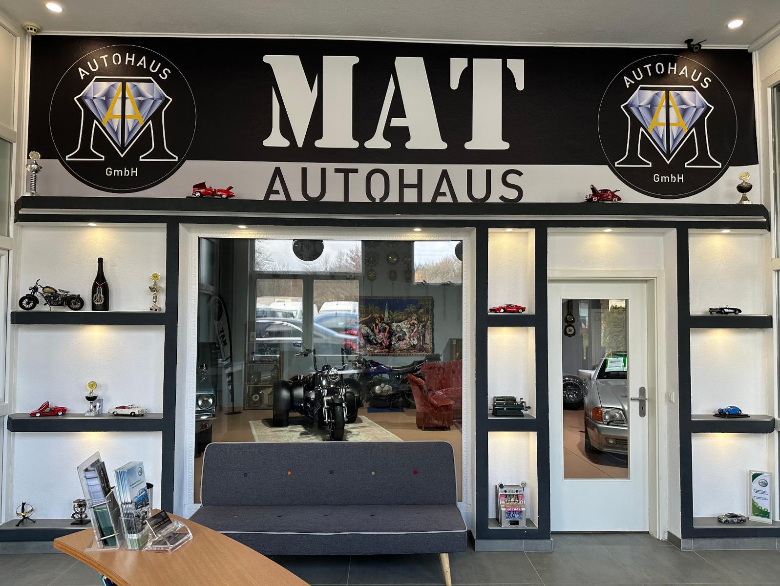 showroom-image-bottom