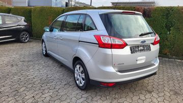 Fahrzeugabbildung Ford Grand C-MAX Titanium