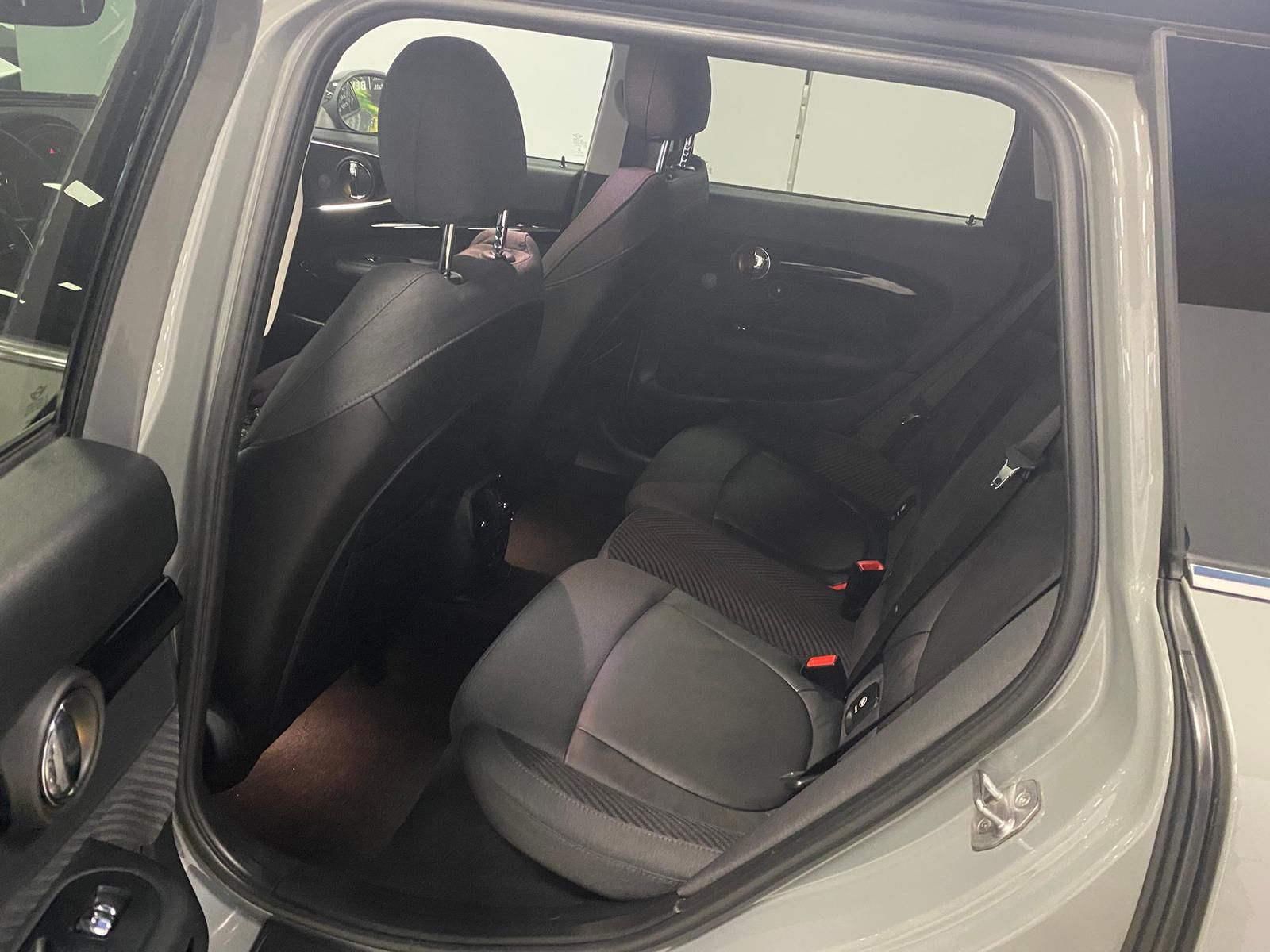 Fahrzeugabbildung MINI Cooper 1.5 12V Cooper KLIMA+NAVI+SITZHEIZ+ALU+LE