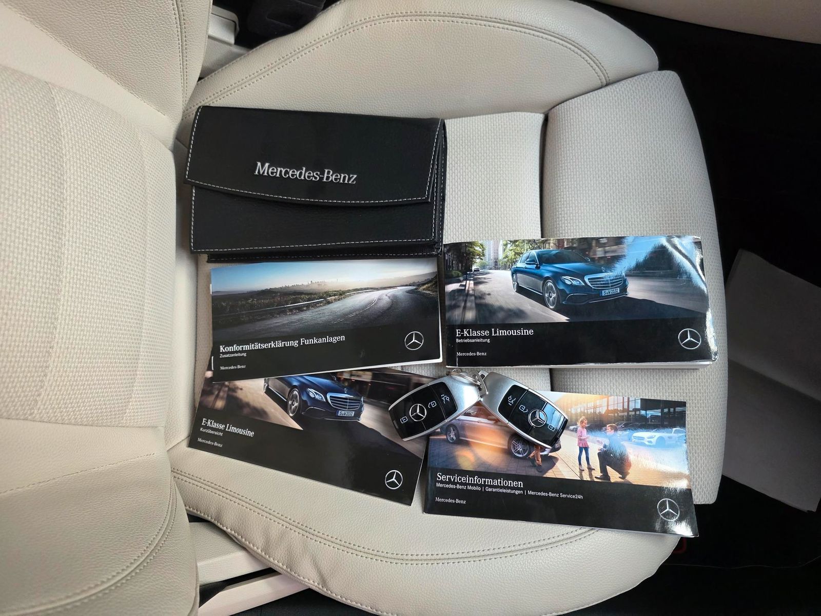 Fahrzeugabbildung Mercedes-Benz E200 Lim. AMG/Burmester/Airmatic/HuD/Multibeam