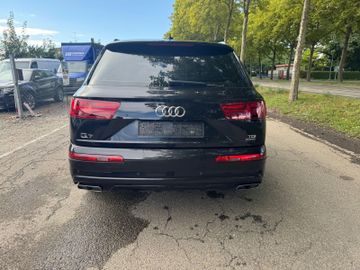 Audi Q7 - 7
