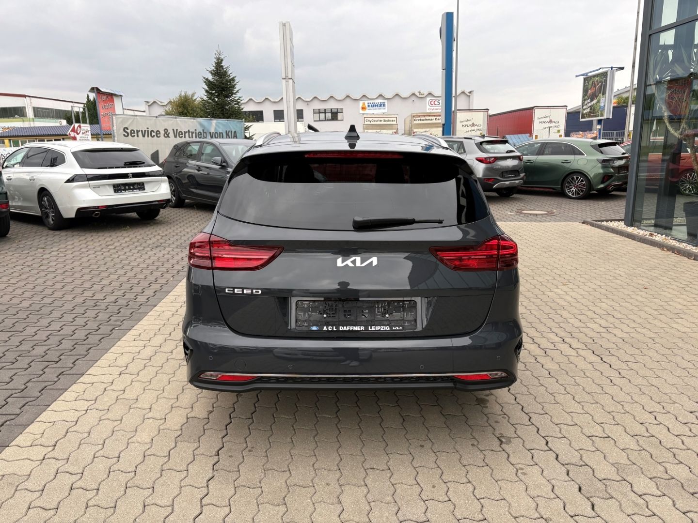 Fahrzeugabbildung Kia Ceed_sw Ultimate 1.5 T-GDI Mild-Hybrid P8, P9