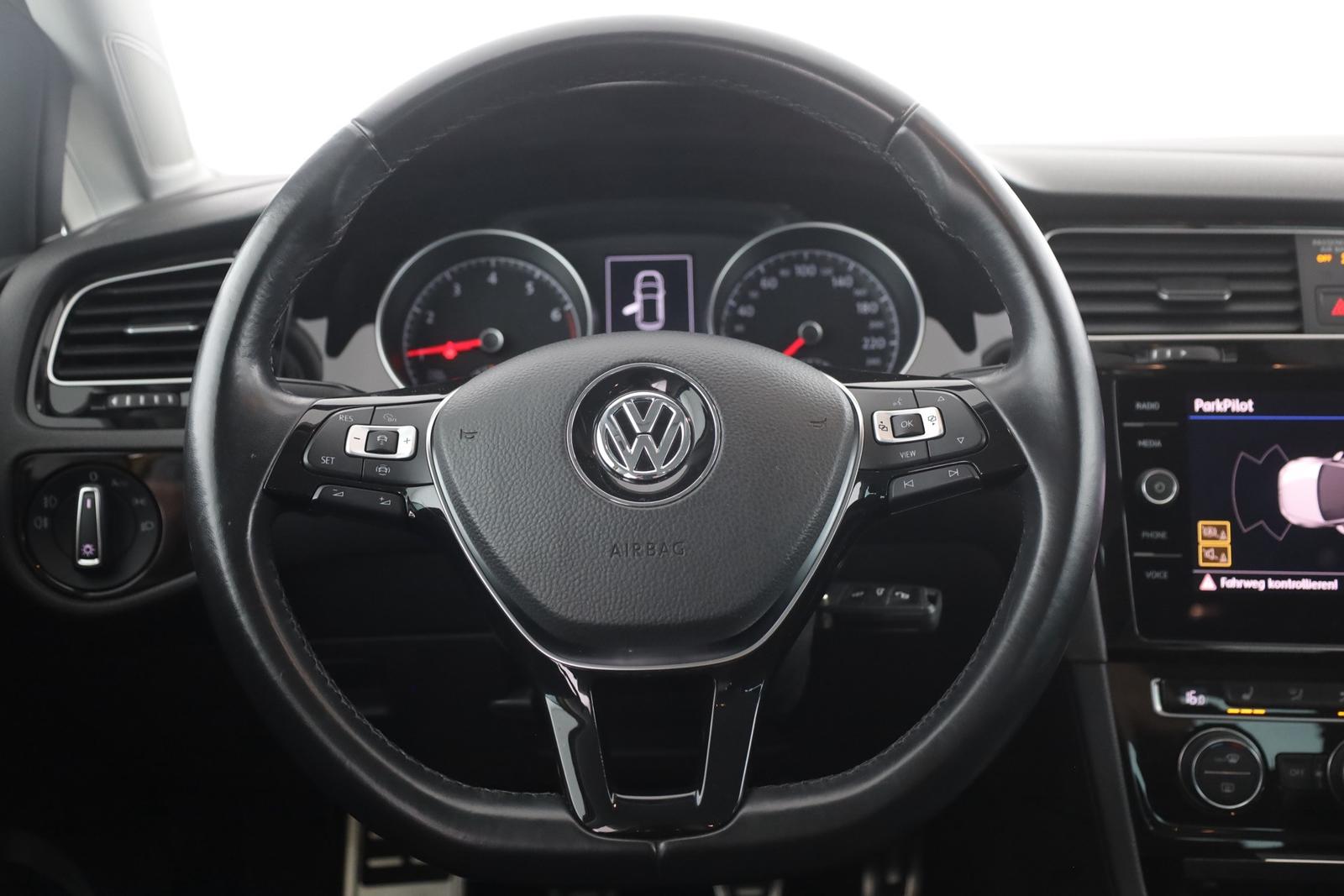 Volkswagen Golf VII 1.5 TSI Join Navi Sitzheizung ACC PDC