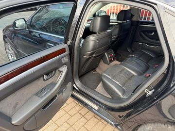 Audi A8 - 8