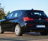 BMW 118i -Advantage, schwarz, 8-fach bereift 17 Zoll - BMW 1er Reihe von privat