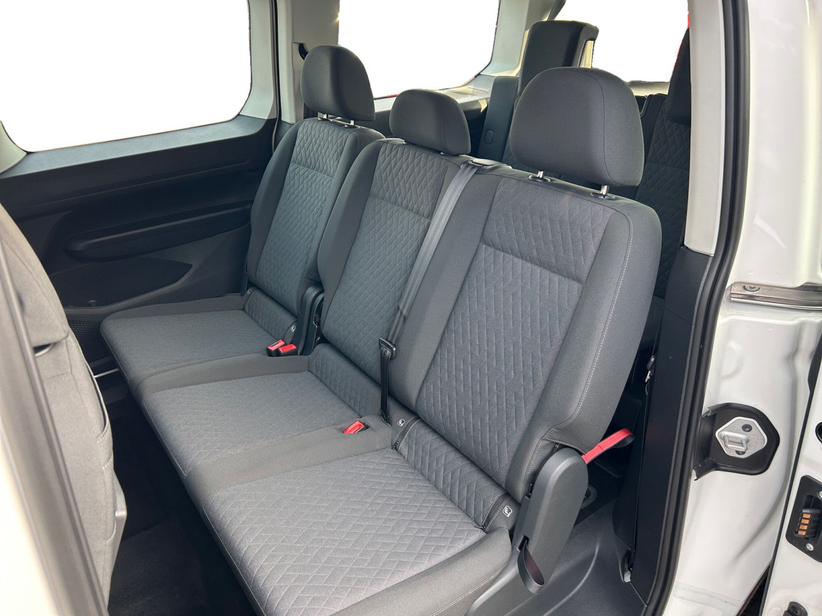 Volkswagen Caddy Maxi - Bild 11