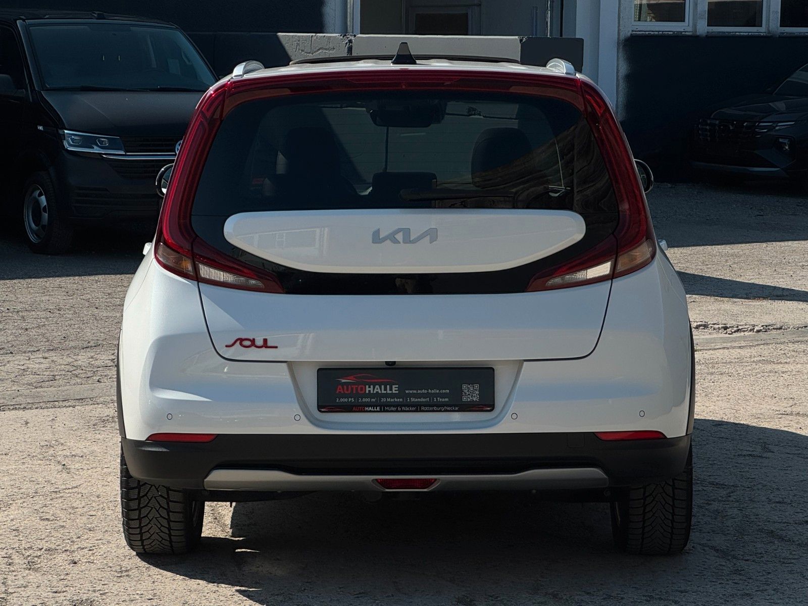Fahrzeugabbildung Kia E-Soul 64kWh Spirit Schiebedach CarPl. H&K ACC