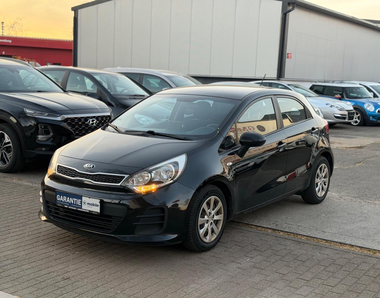 Kia Rio Edition 7 *Bluetooth*1-HAND*EURO6*KLIMA*