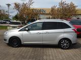Ford Grand C-Max 125PS Cool & Connect Navi 7-Sitze - Ford: Kleinbus, 12m