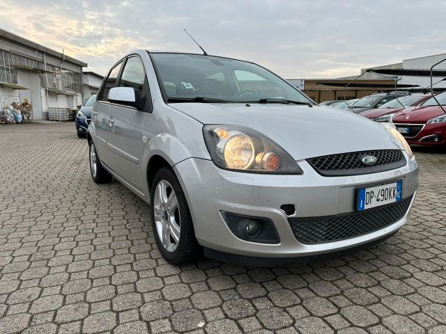 Ford Fiesta 1.2 16V 5p. Ghia