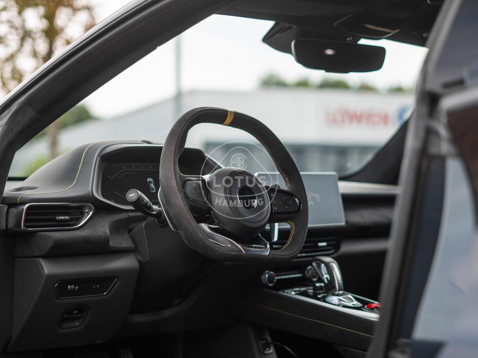 Fahrzeugabbildung Lotus Emira V6 First Edition in Shadow Grey *Automatik